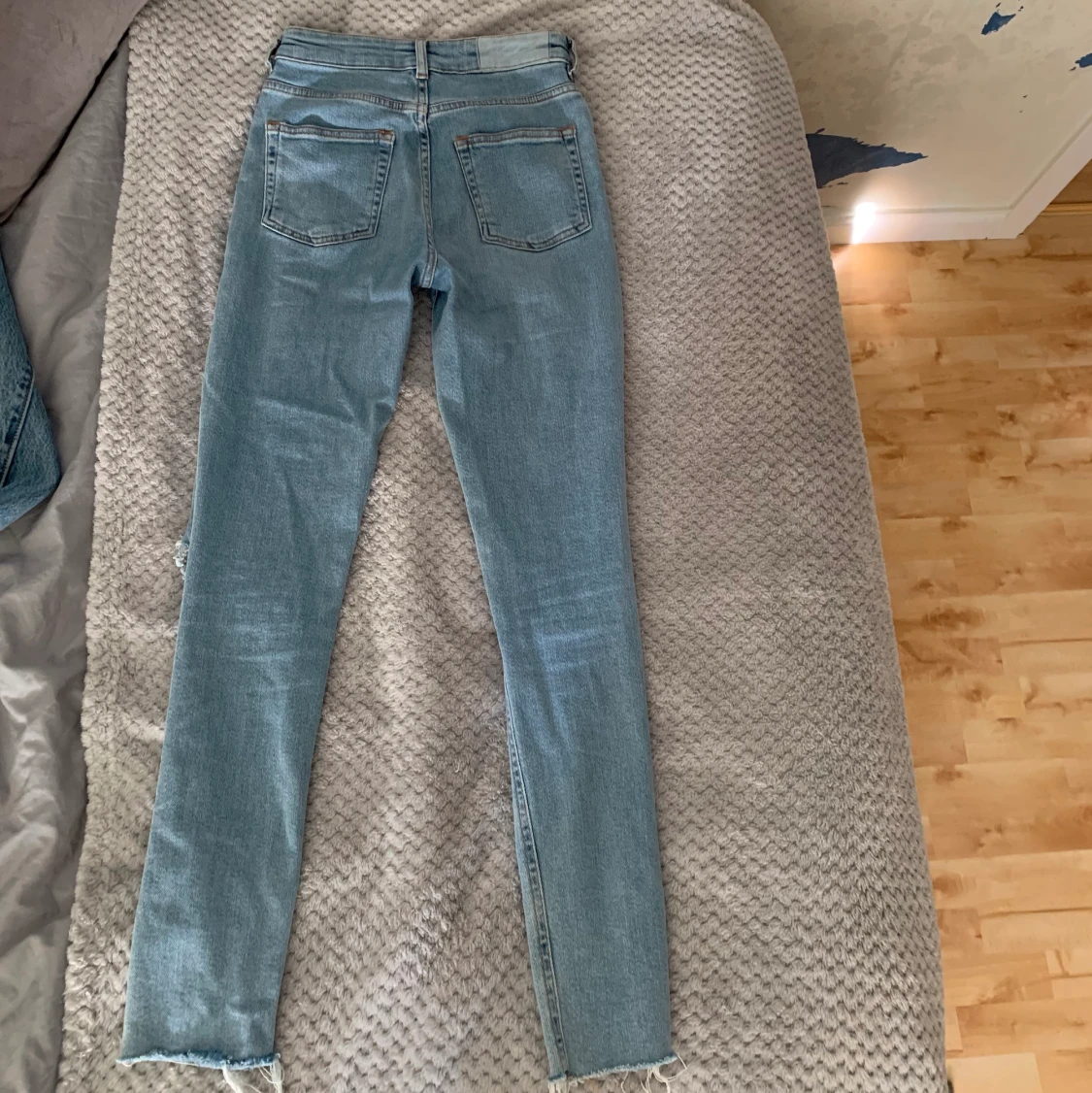 Ljusblåa KARVE jeans - 90