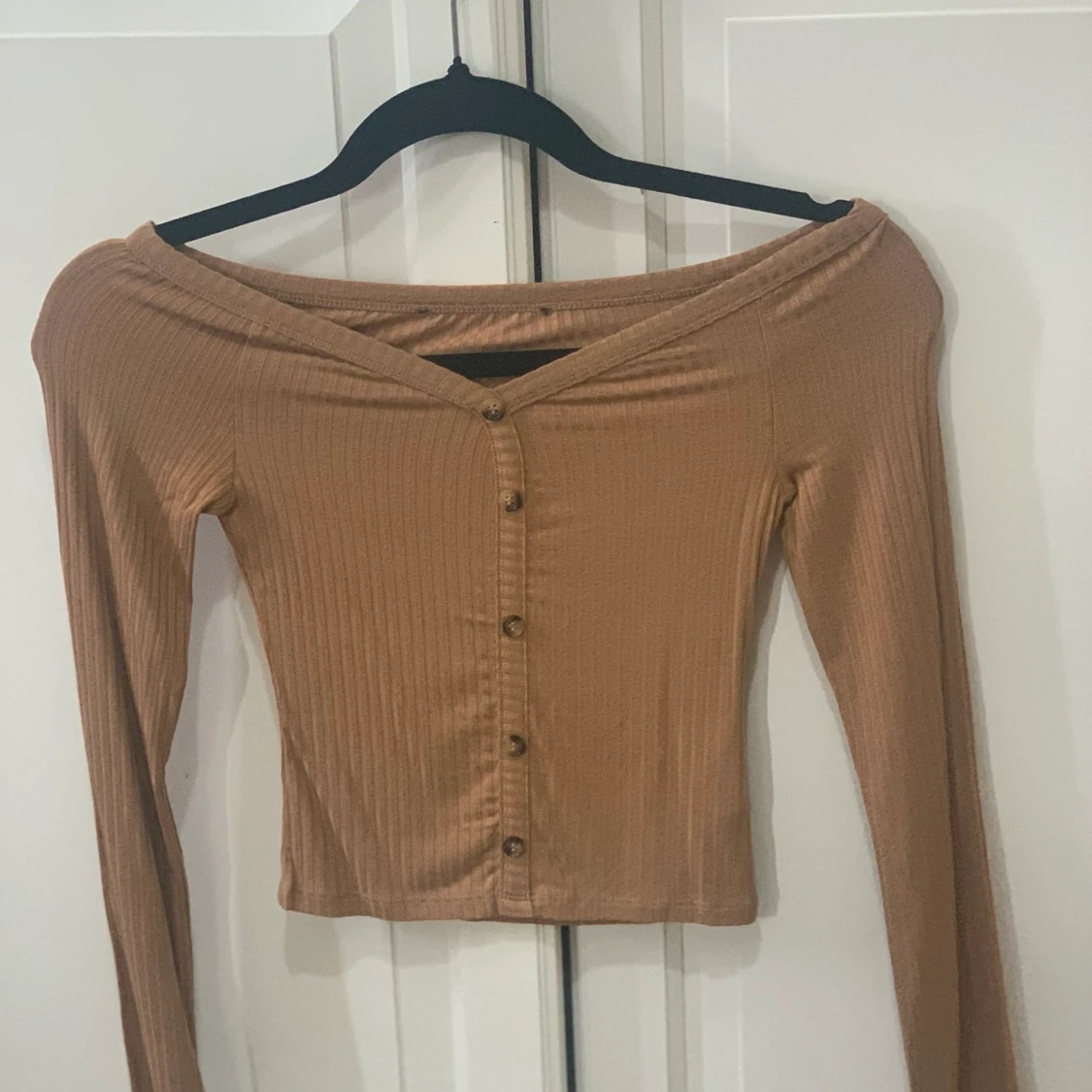 Beige off shoulder topp - 90