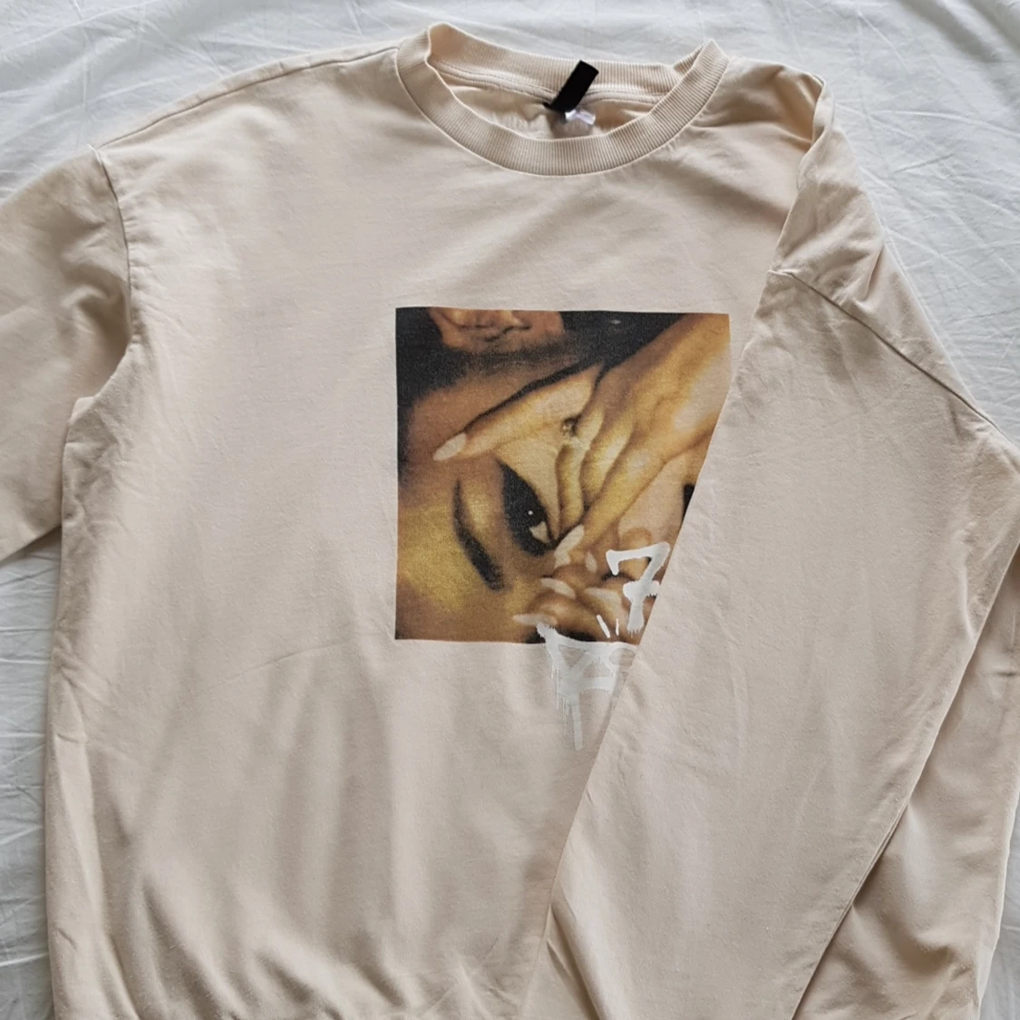 Ariana Grande collagetröja