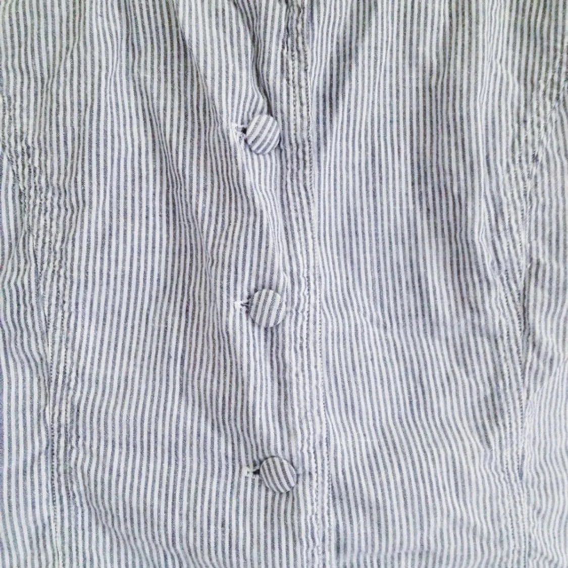 Blå och vit randig blus från secondhand!  - 1383217528