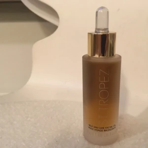  - Brun utan sol ansiktsolja från St tropez. 