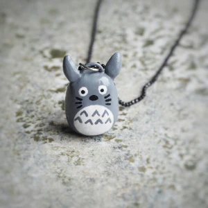  - handgjort Totoro halsbandshuvud / keyholder 