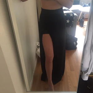  - Kjol med slits 