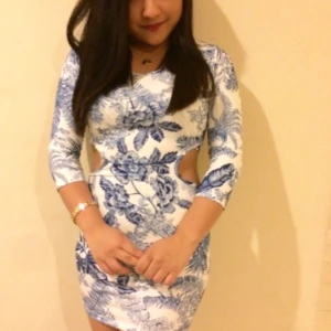  - 🔹Blue n White Sleeve cutout dress🔹 Size: Small (Stretchable) 