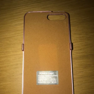  - Powercase IPhone 7 Plus. Oanvänd 