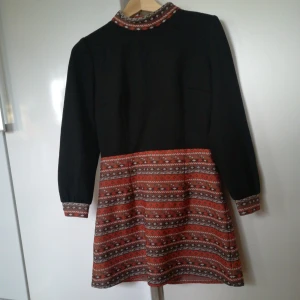  - Äkta vintage 60's med jättfin markerad midja