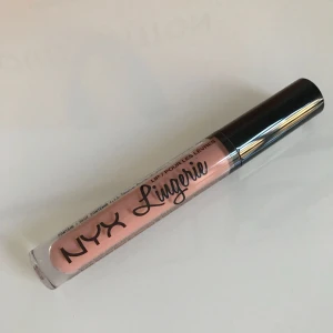  - NYX lingerie liquid lipstick. Helt ny och aldrig öppnad, endast plasten avtagen. Färg: Baby doll