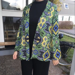  - Söker en ny ägare till min gamla favorittröja! Flitigt använd men i fint skick ändå.