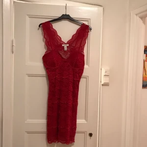  - Klänning från Oneness köpt på Nelly men aldrig använd då den inte passade. 