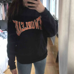  - Hoodie storlek M, 250kr inklusive frakt🌸 