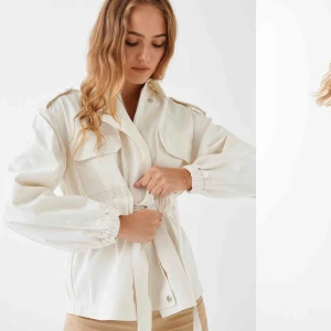  - Tänkte göra en intressekonflikt på denna jacka. Endast använd 2 ggr och är som ny! Den är köpt från Ginatricot 