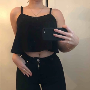  - Jättefint linne i storlek M med justerbara band