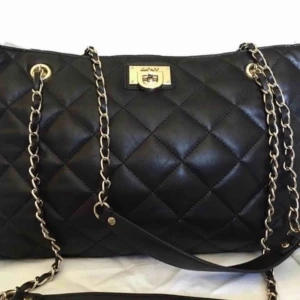  - DKNY väska  Priset kan diskuteras   Dustbag finns