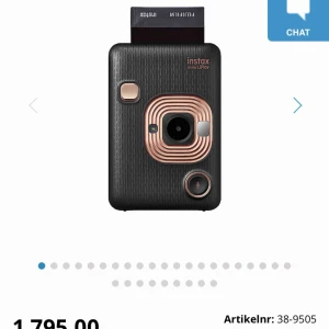  - Säljer den bästa polaroid kameran pga för lite användning. En ny digital, man kan skriva ut från mobilen, spara på kameran. Finns filter och effekter, kan ta med timer. Finns en massa olika funktioner. Smidigt att den är väldigt liten.