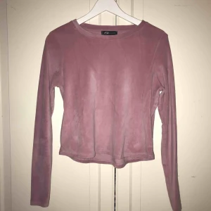  - Rosa sammet long sleeve tröja från Newyorker (FBsister) sparsamt använd och i superbra skick!🎀🧚🏼‍♀️