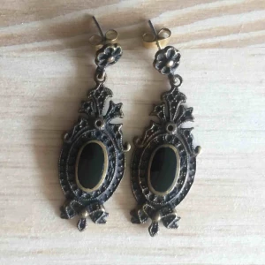  - Örhängen i silver, märkt 825