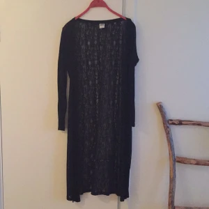  - Jättefin lång kofta från Vero Moda, använd få tal gånger 