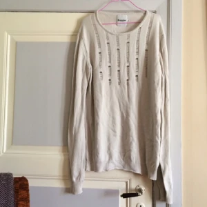  - ❕Kanonfin & annorlunda kofta söker nytt hem❕

• Storlek: XLarge 
• Märke: Resteröds 
• Material: 100% kammad bomull
• Skick: Använd men i gott skick!
• Övrigt: Inga skavanker funna
• Frakt: 45kr