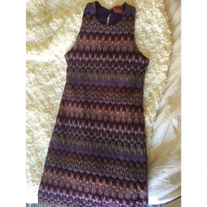  - Missoni for Lindex storlek 34,passar 36 men då sitter den tajt. Annars lite "slappare" eller vad man ska säga. Sparsamt använd. Möts upp i Stockholm. Kan även skickas.