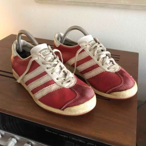  - Vintage adidas Tobago inköpta i Paris, Frankrike 1976. 