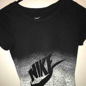 Snygg Nike t-shirt, säljs pga används inte längre