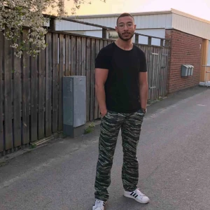  - CAMOUFLAGE CARGO PANTS - size 30 - Male - Gott Skick - Kan mötas upp inom Östergötlands Län och ev Stockholm.