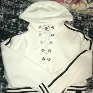 Fenty x puma hoodie. Köpt på zalando (äkta) 
