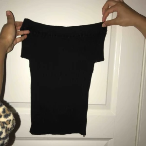  - Aldrig använd! Riktigt skönt stickat.