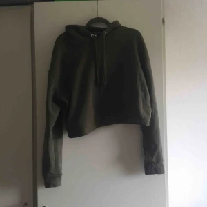  - Croped sweater från hm