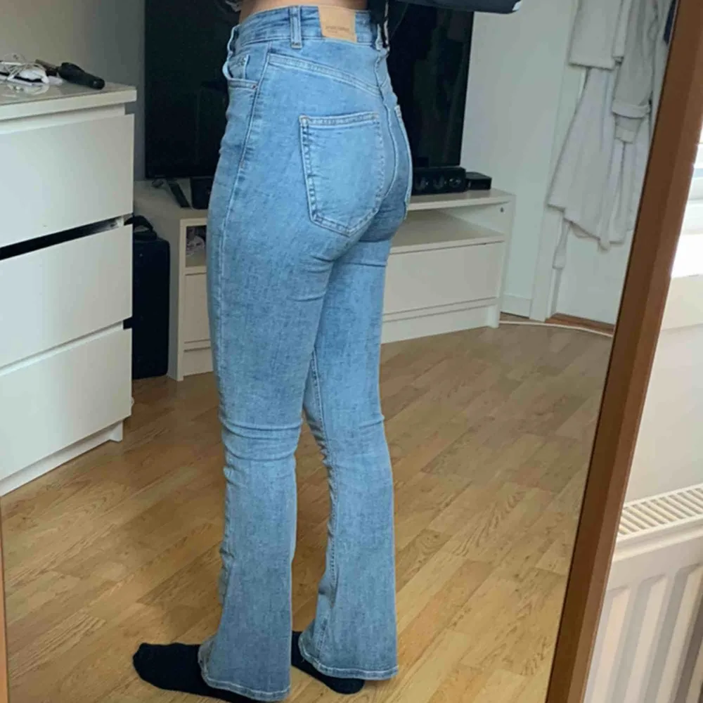 Blåa bootcut jeans från Gina Tricot. Som nya🥰. Jeans & Byxor.