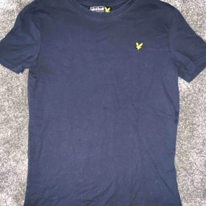  - 40kr + frakt t-shirt 