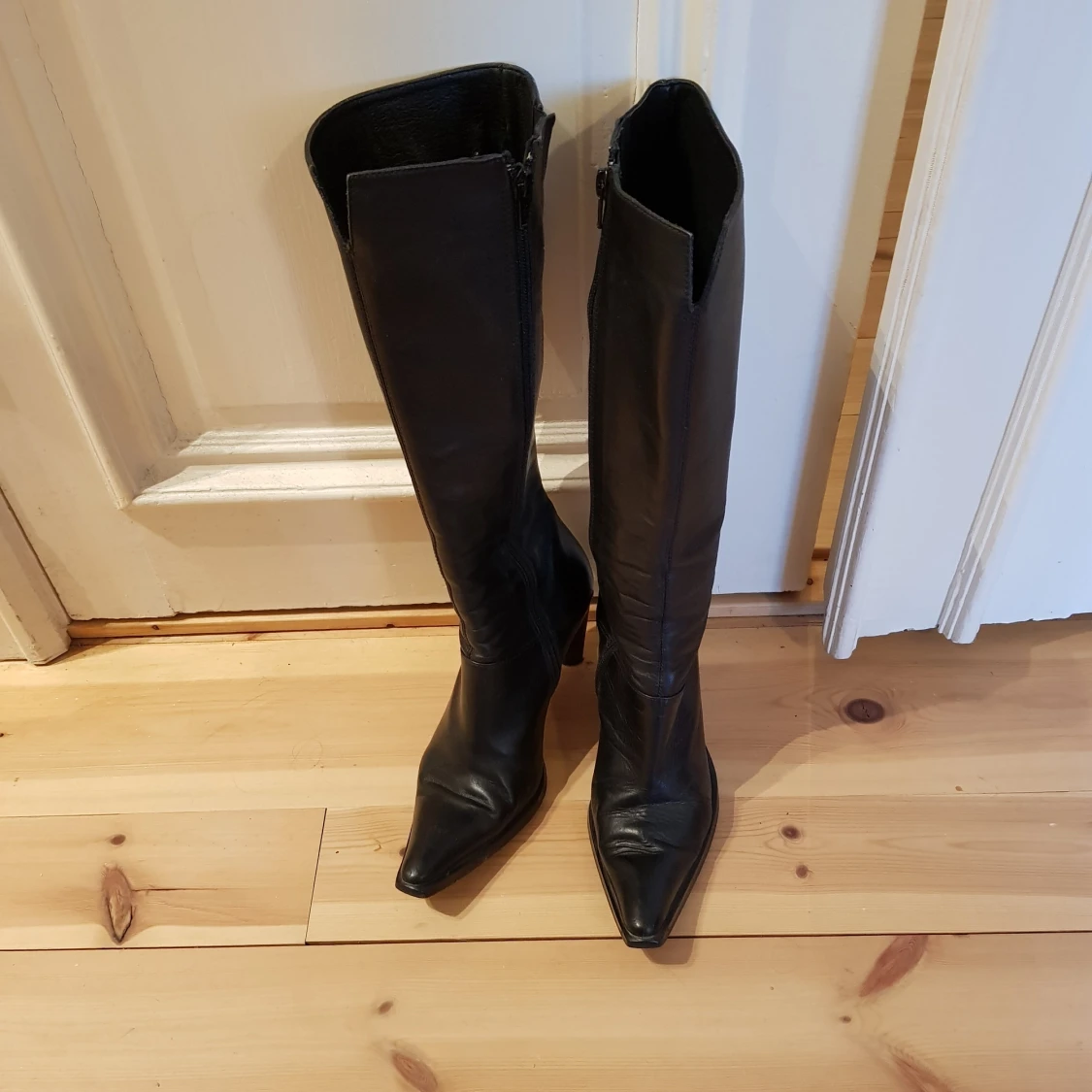 Svarta skinnstövlar, 36 - 90