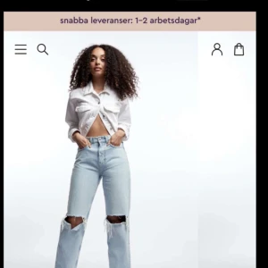 Gina jeans - INTRESSEKOLL! Tänkte kolla här om någon vill köpa dessa trendiga jeans från Gina tricot istället för att lämna tillbaka de då de är slutsålda överallt💓 nypris är 599kr så därifrån börjar budgivningen💓 BUDA!