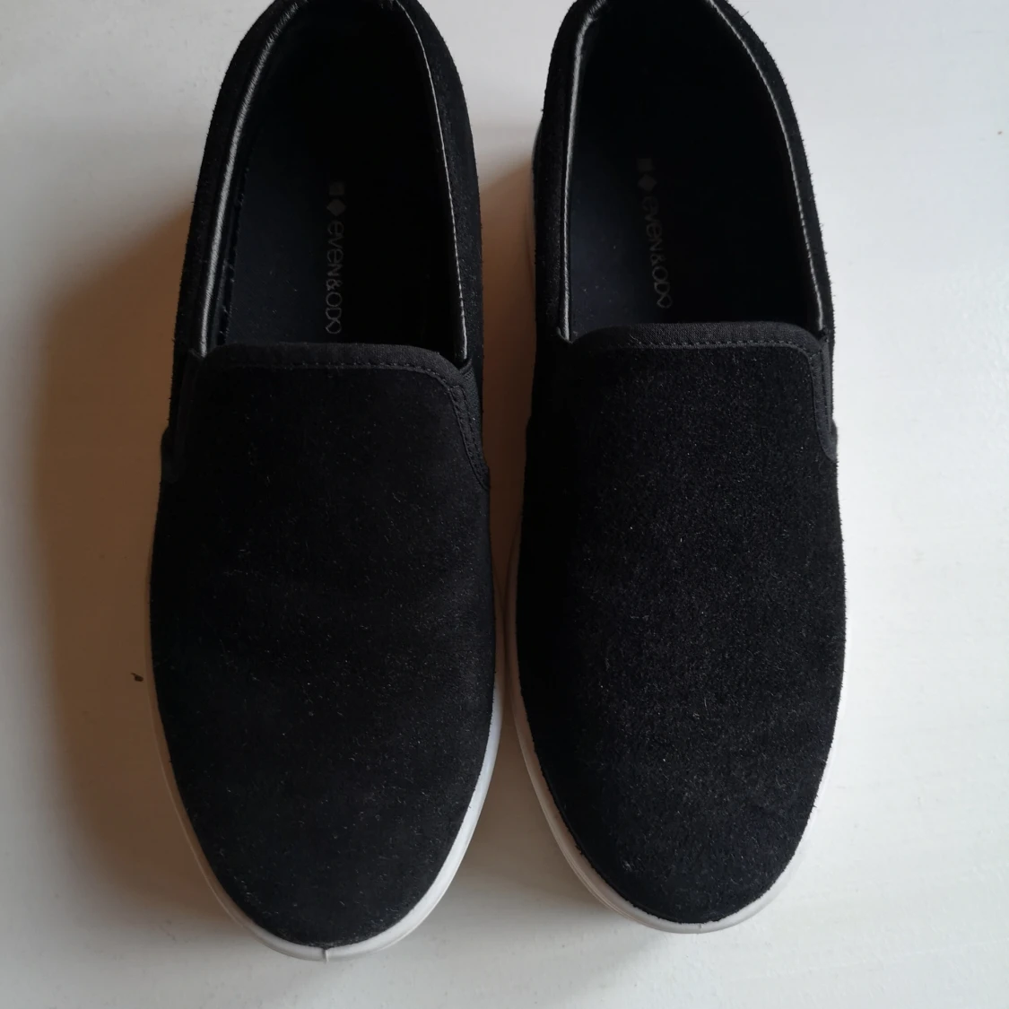 Svarta platåsneakers - 90