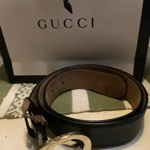Gucci bälte i stl 90 köpt på Harrods i London, finns kvitto 