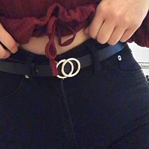 Bälte - Väldigt fint bälte som jag köpt från H&M. Originalpris: 129kr. 💕 säljer det för 70kr + 22kr frakt❣️