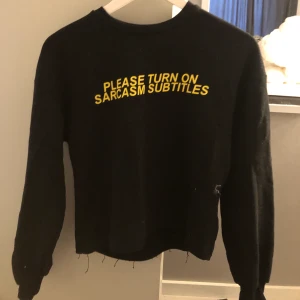 Vanlig svart tröja - Har bara andvänt en gång, fint skick 