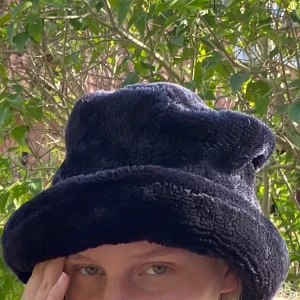 Söt hatt - Säljer denna hatt, frakt: 48kr