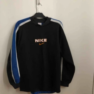  - Vintage Nike tröja från 90 talet köpt på second hand! 