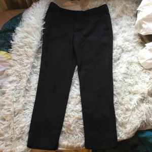 Kostym byxor - Snygga kostymbyxor säljer pga att dom har blivit för små, dom sitter jätte snyggt köpta från zara 