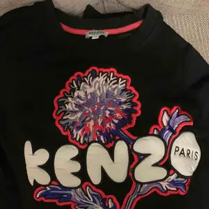 Kenzo dandelion i storlek M. Knappt använd i fint skick!  Självklart äkta 