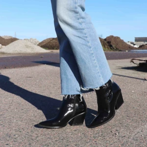  - Skor endast fotade. Org. Pris är 1800kr. Säljs fortfarande på Scorett.se 