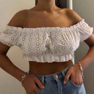  - Jättesöt topp från Pull & Bear. Använd ett fåtal gånger. 