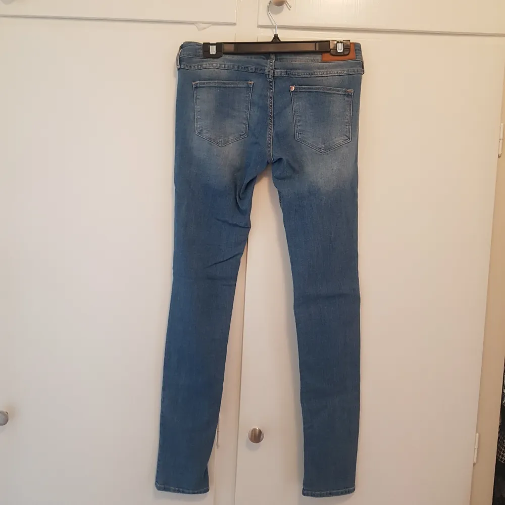 Nyskick jeans från H&M Storlek W29/32  . Jeans & Byxor.