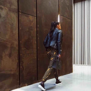  - Byxor från Zara. Endast använda på bilden :) frakt tillkommer