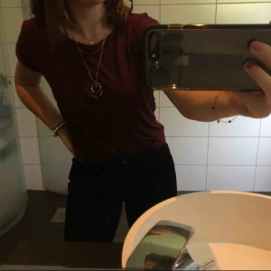  - Mörkröd super skön T-shirt!!!!