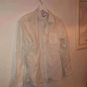  - Linneskjorta från lager 157. Frakten betalar du, annars kan vi ses i Stockholm<3