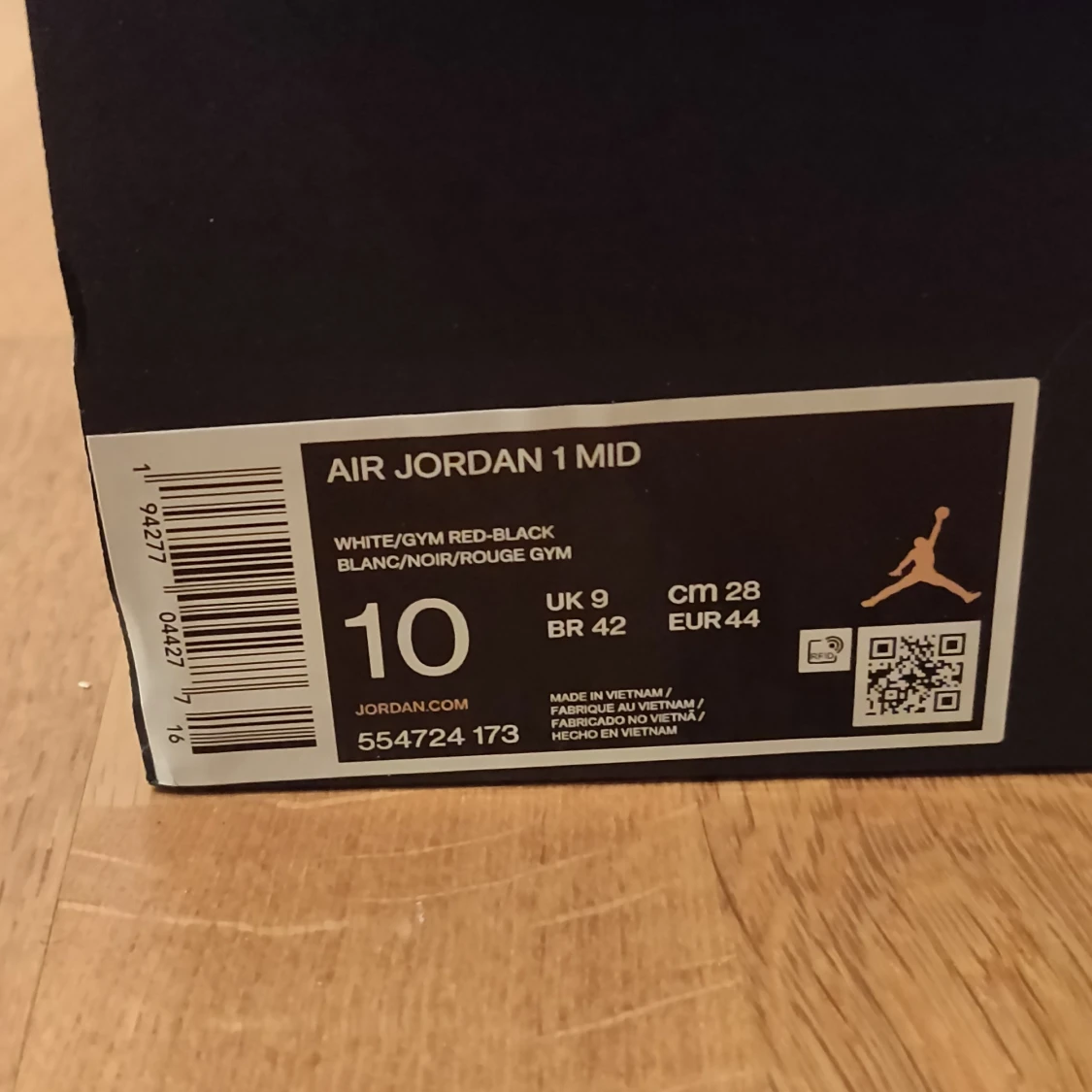 Jordan 1 Mid Chicago - 91