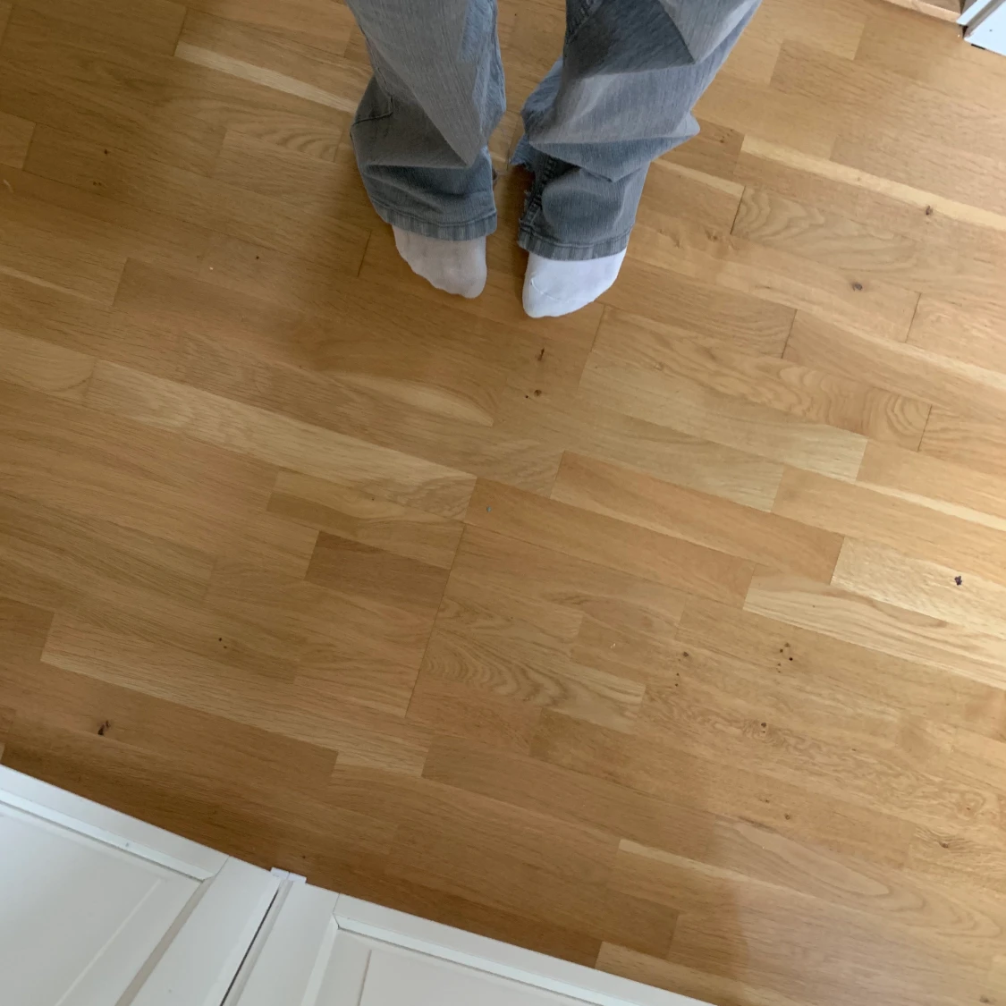 Vintage straight leg jeans, köpta från ett uf som målat rutorna - 90