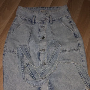 Jeanskjol  - Skit söt från Gina tricot storlek 34